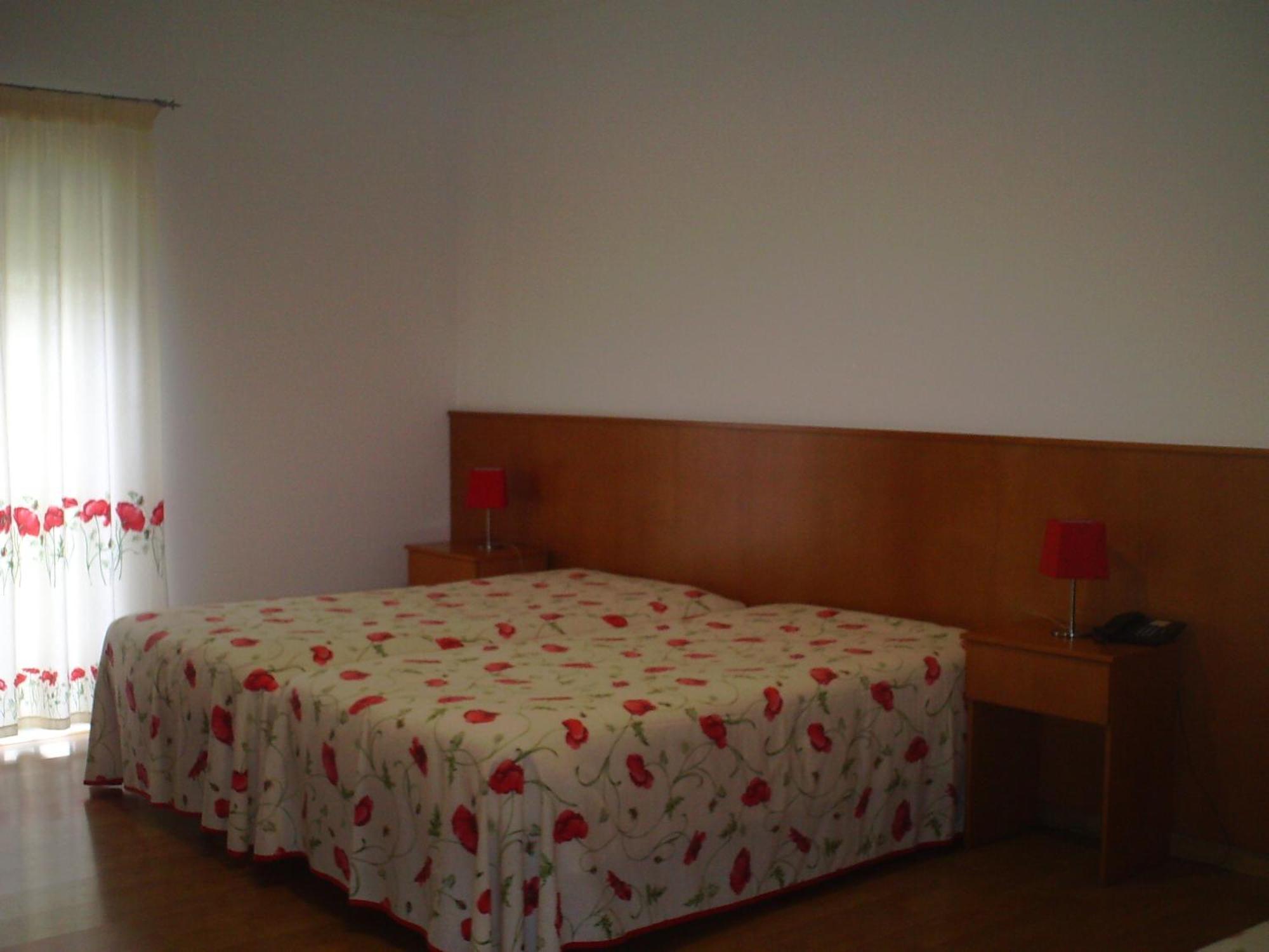 Almodôvar Hotel Serafim מראה חיצוני תמונה